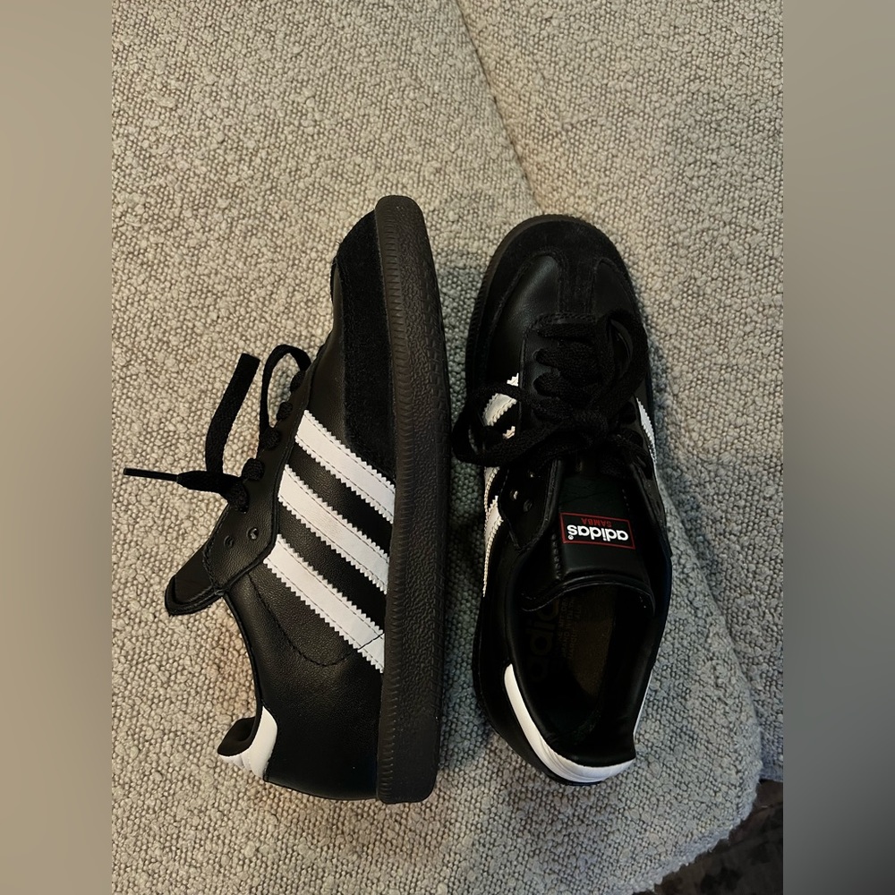 Black adidas samba